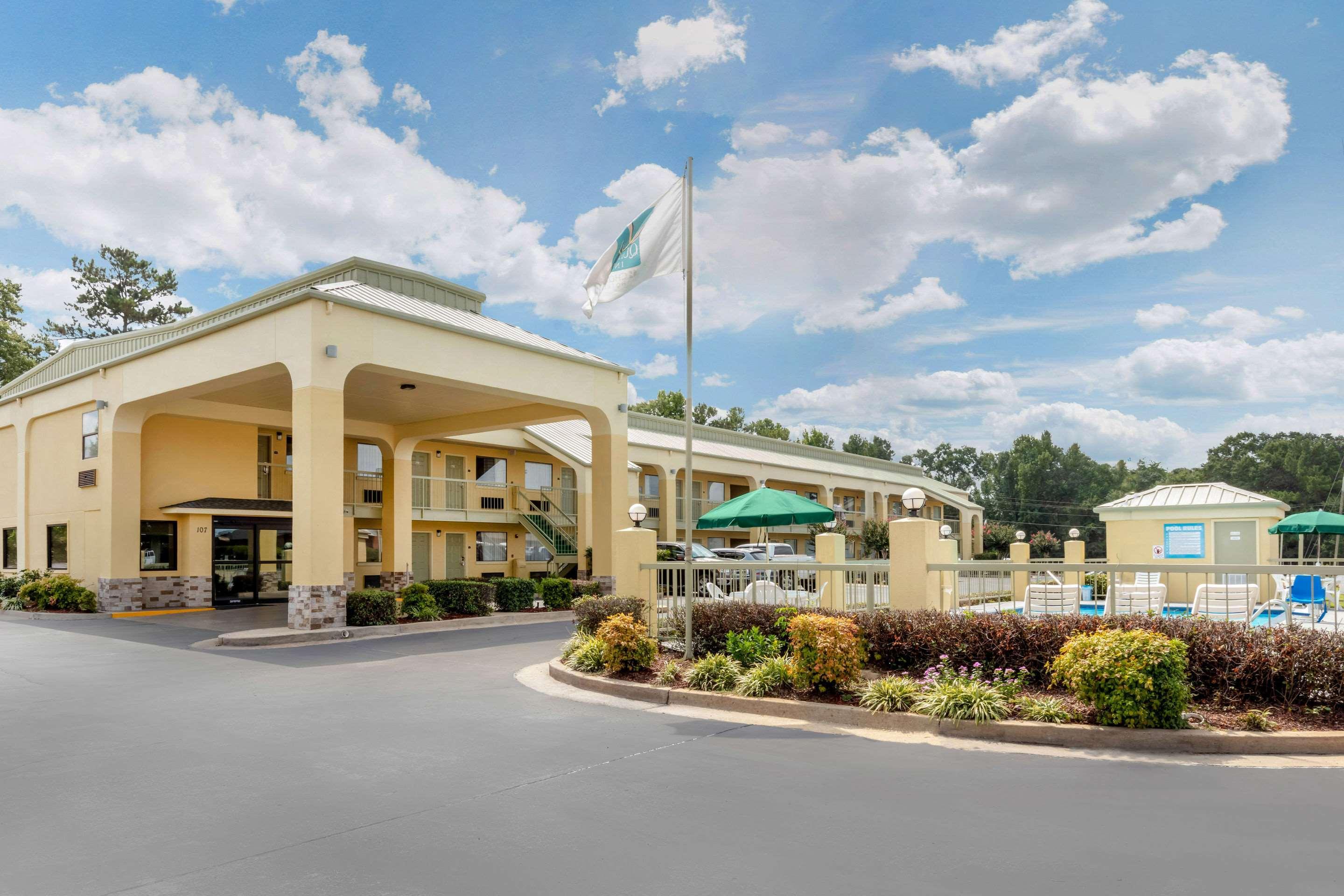 מק'קומב Quality Inn מראה חיצוני תמונה
