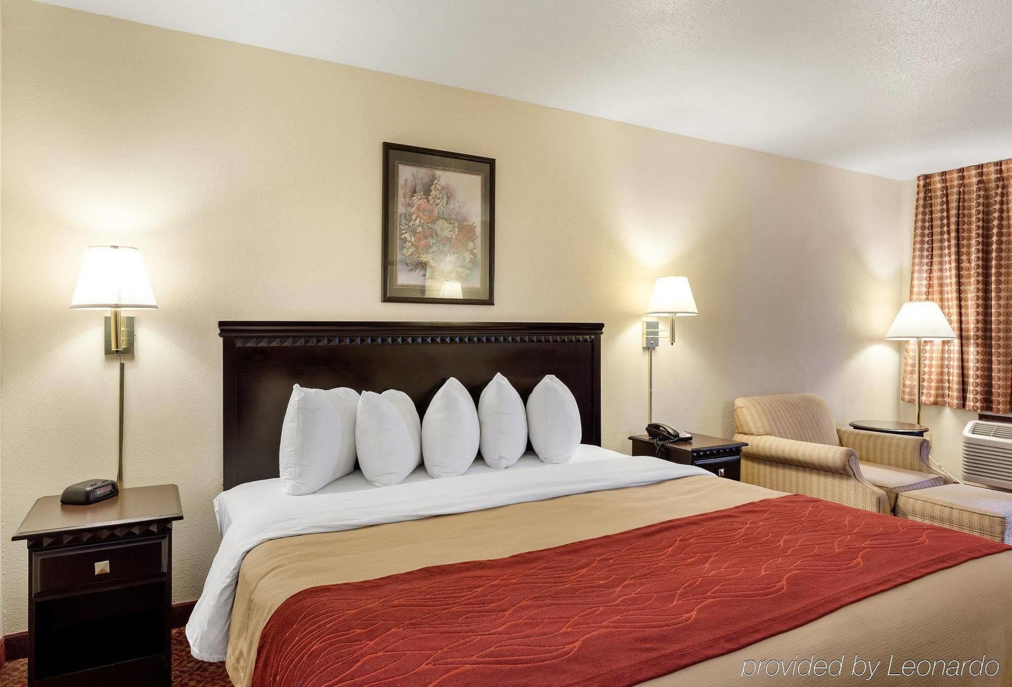 מק'קומב Quality Inn מראה חיצוני תמונה